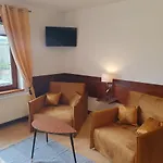 I Przy Lesniczowce Homestay *