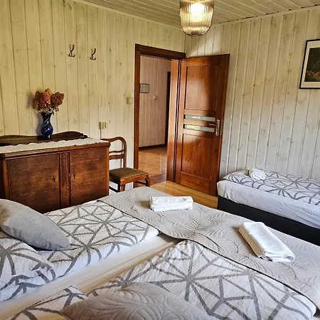 ホームステイ I Przy Lesniczowce