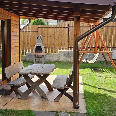 I Przy Lesniczowce ホームステイ *