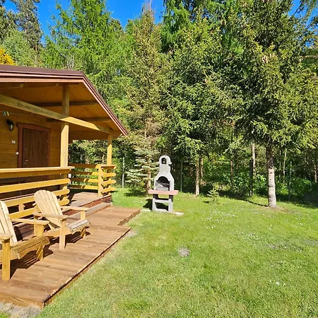 ホームステイ I Przy Lesniczowce ビエレ